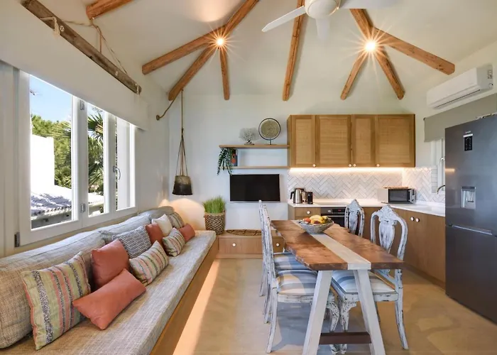Paradisso Beach Villas