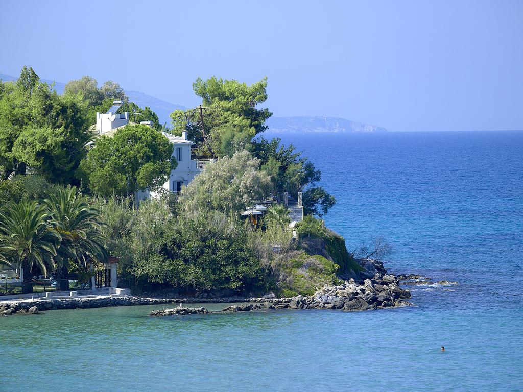 Paradisso Beach Villas *